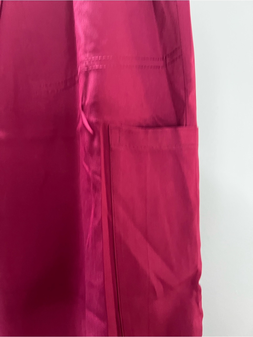 0038: Magenta Women's Scrub Top & Pants with Cargo Pockets Set            Size M - Picture 8 of 14